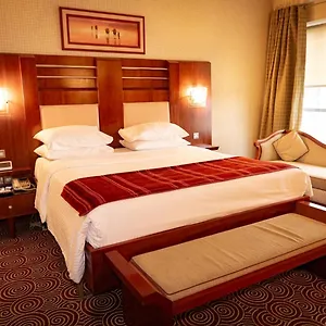 Grand 4*, Dubaj Spojené arabské emiráty