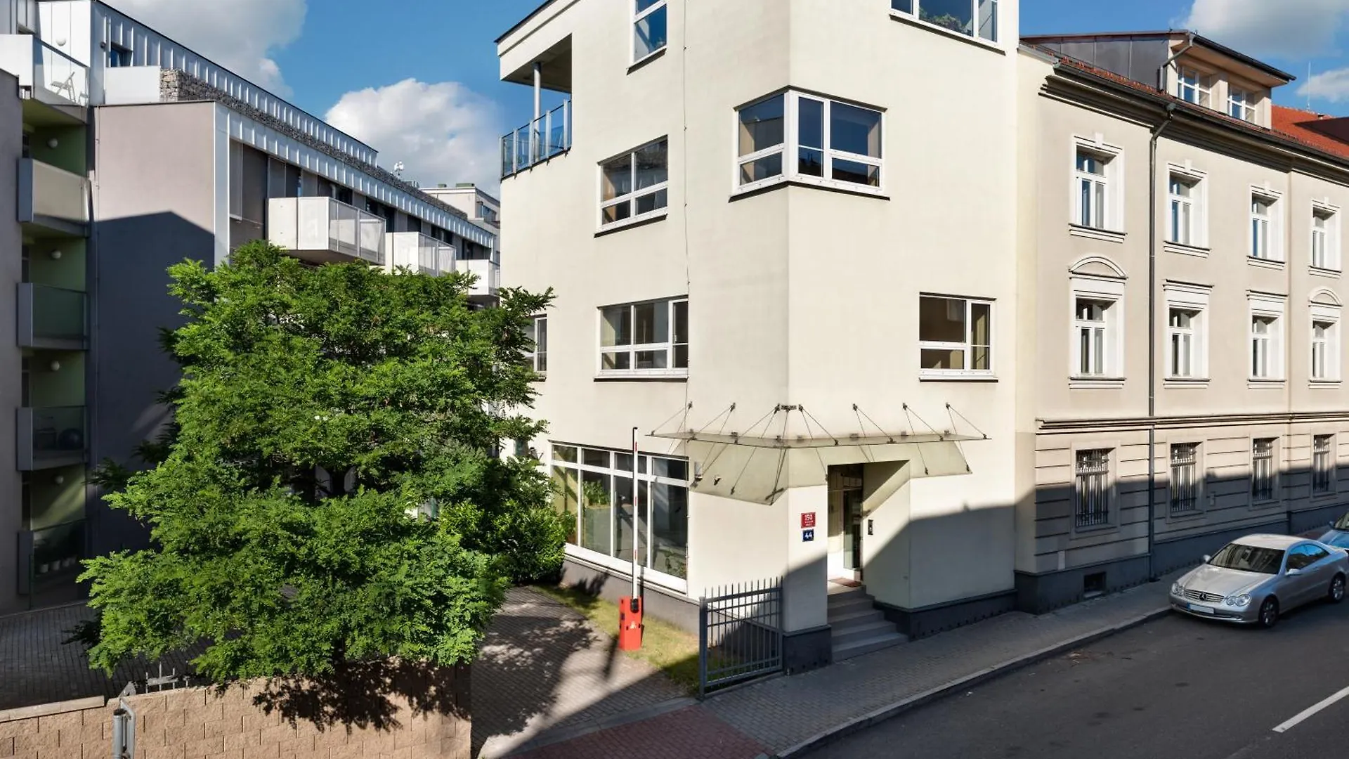 Veleslavin Apartments Praga